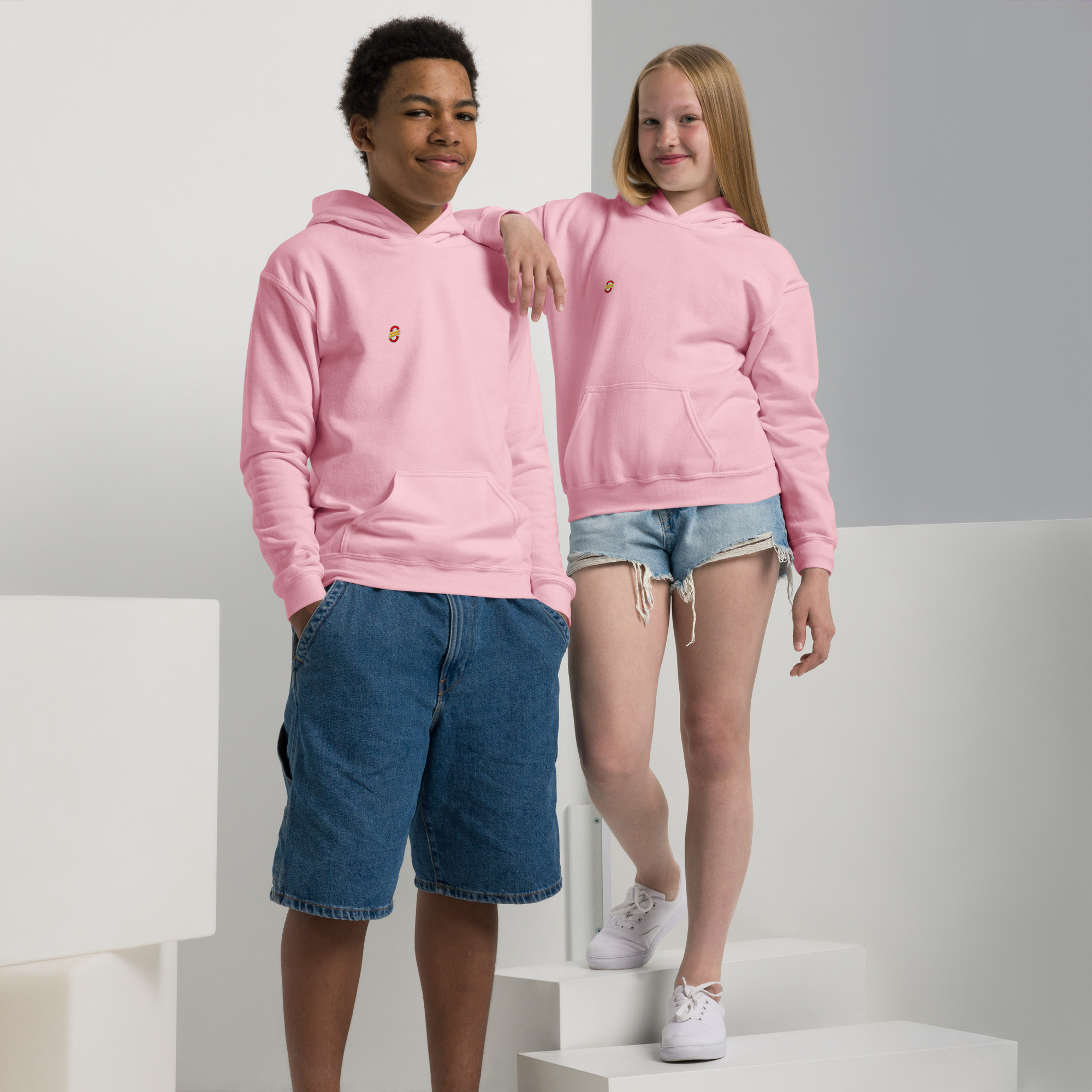 Sudadera gruesa con capucha y bolsillo canguro para niño (19)