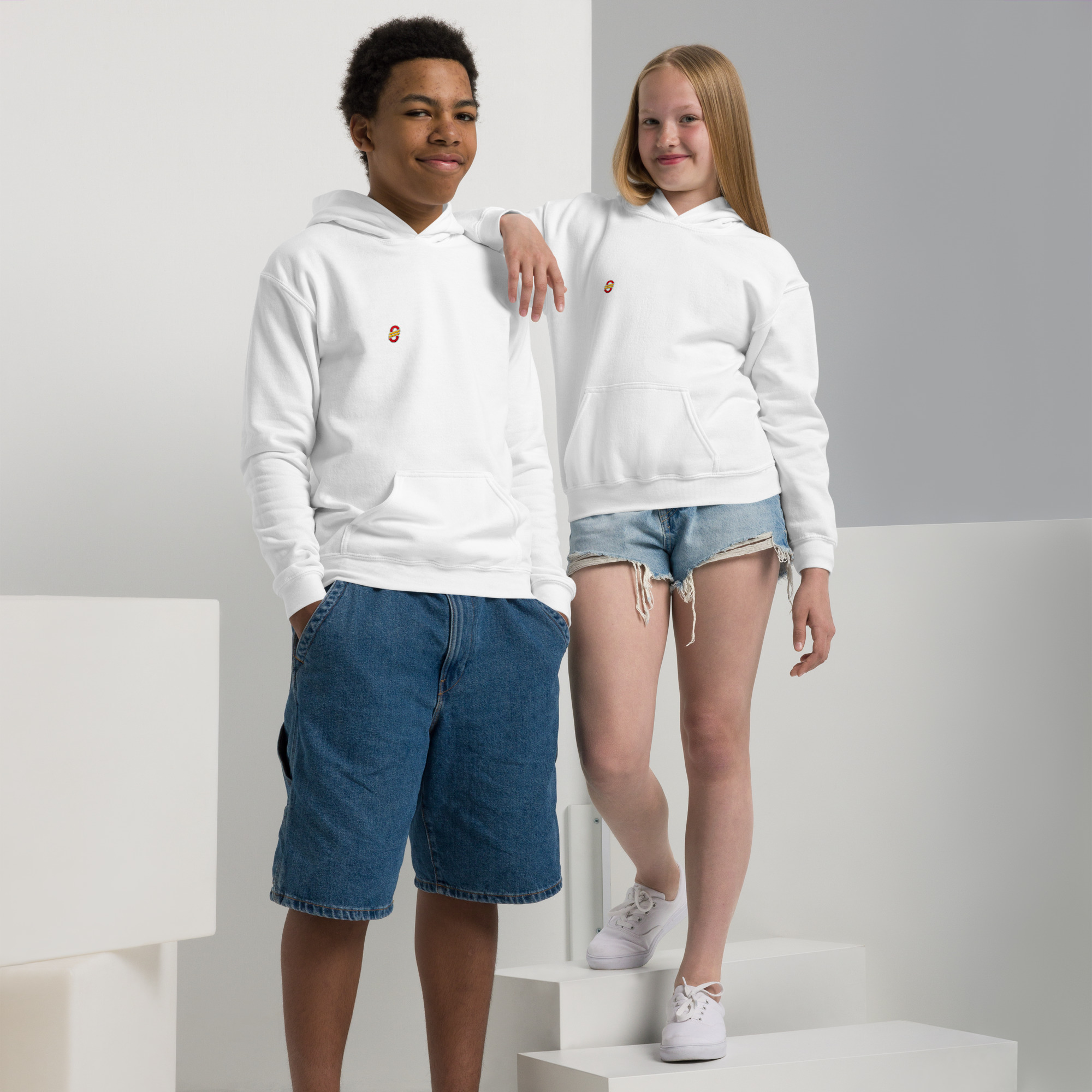 Sudadera gruesa con capucha y bolsillo canguro para niño (17)